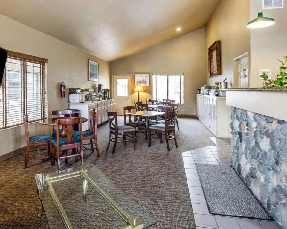 Quality Inn & Suites Minden