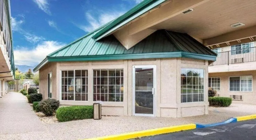 Quality Inn & Suites Minden