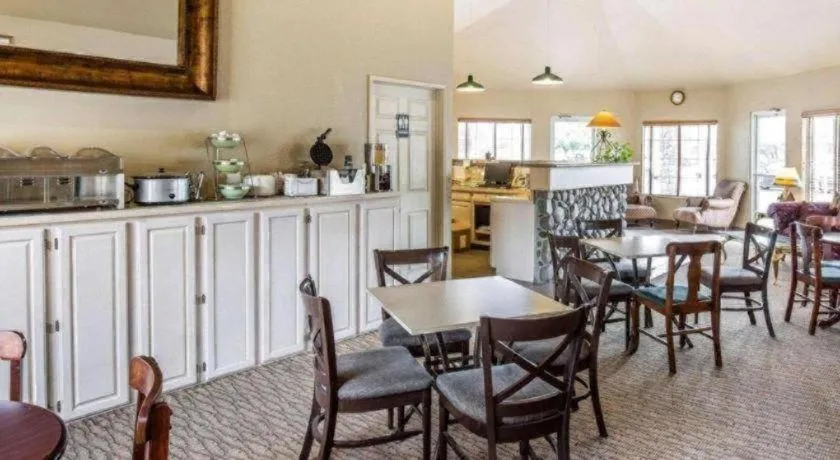 Quality Inn & Suites Minden