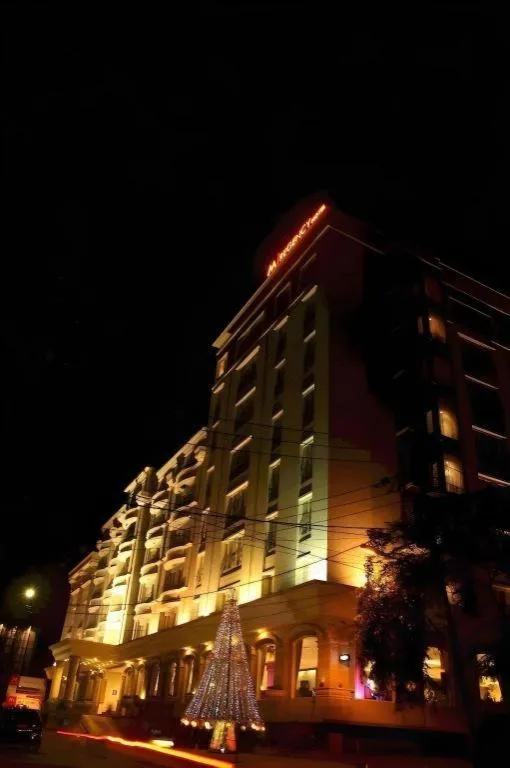 M - Regency Hotel