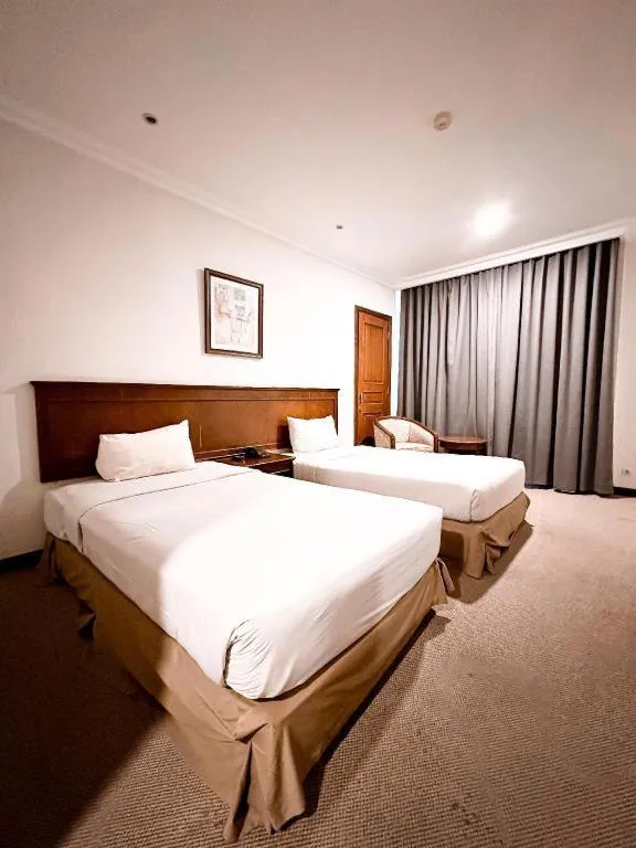 Bed in M - Regency Hotel