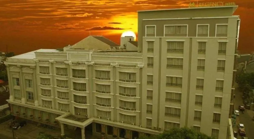 M - Regency Hotel
