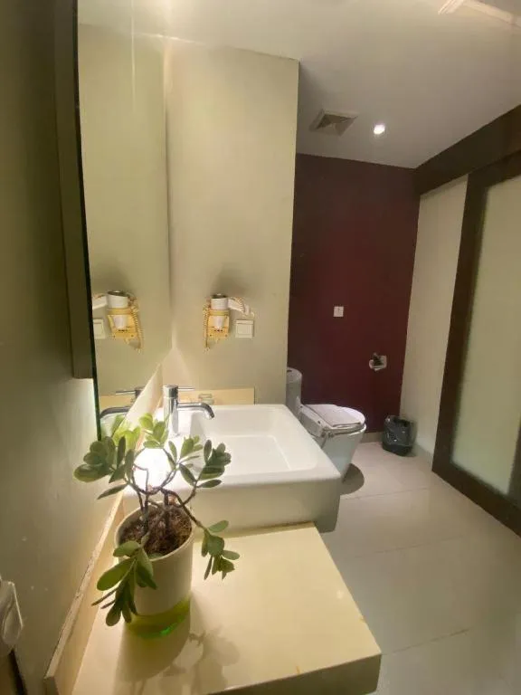 Bed in M - Regency Hotel