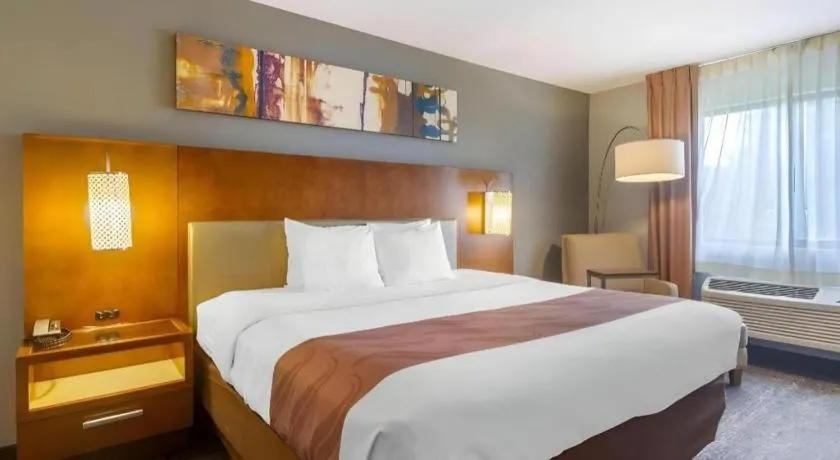 Bed in Quality Inn Danville