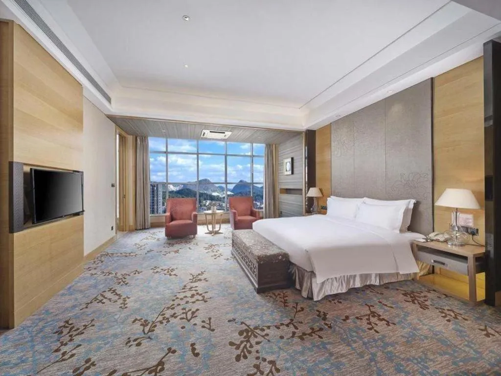 Bed in Grand Skylight International Hotel Guiyang