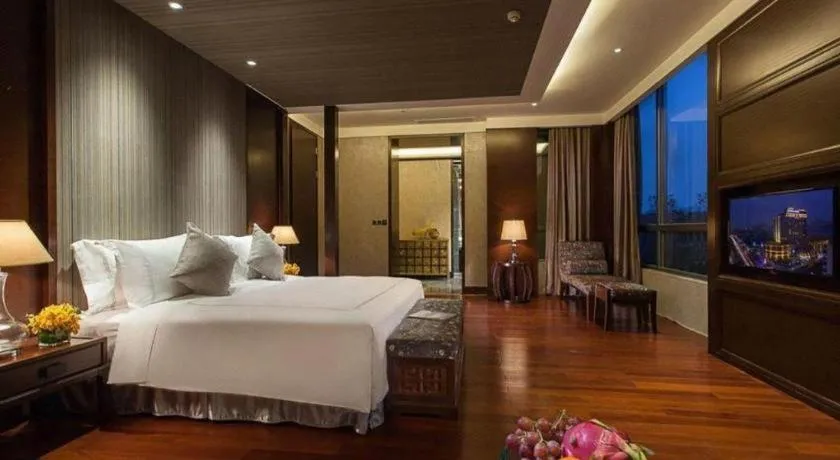 Bed in Grand Skylight International Hotel Guiyang