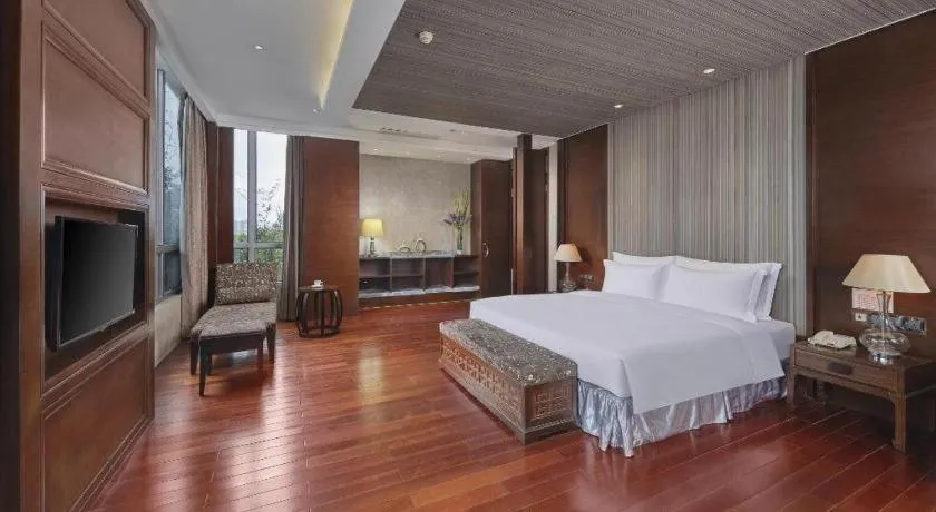 Bed in Grand Skylight International Hotel Guiyang