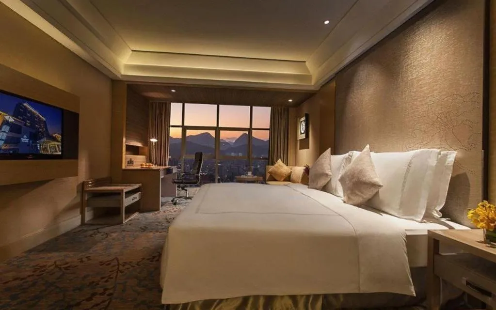 Bed in Grand Skylight International Hotel Guiyang