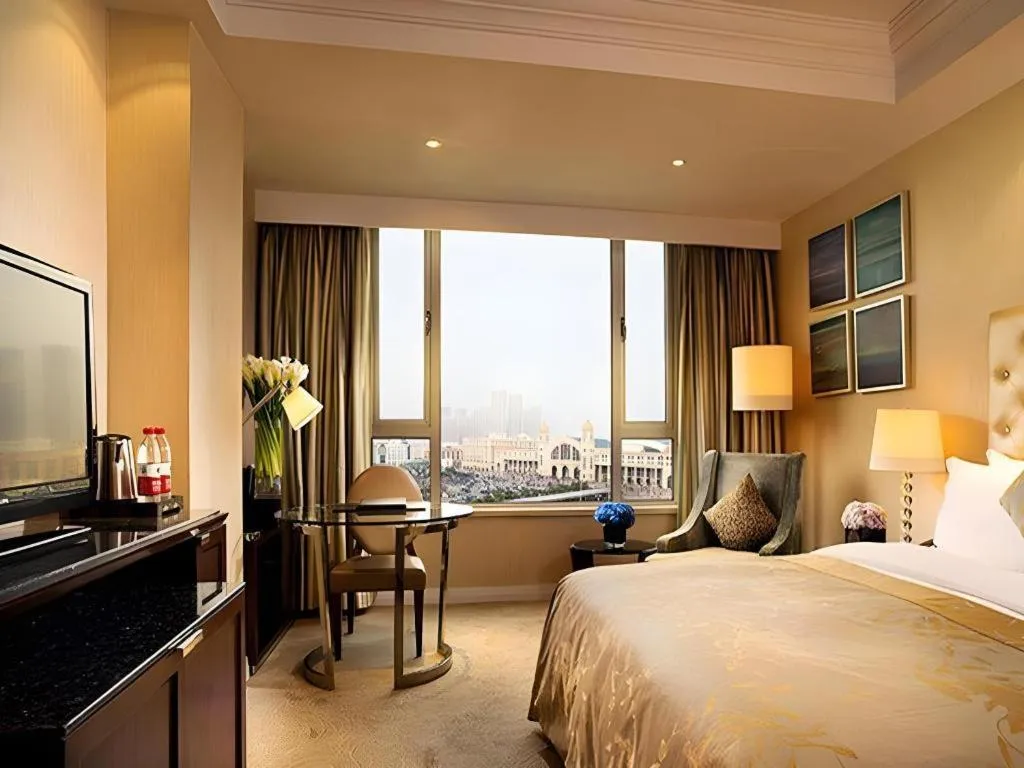 Bed in Dongfang Jianguo Hotel Wuhan