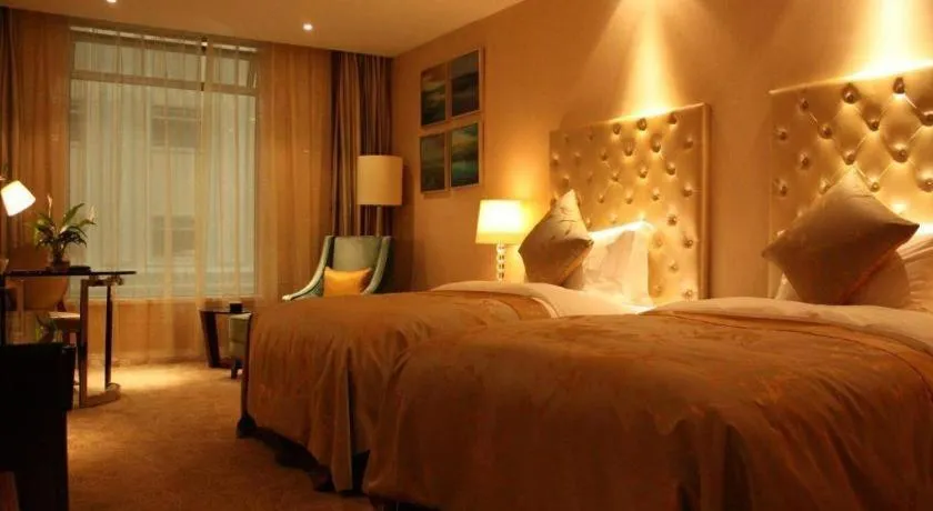 Bed in Dongfang Jianguo Hotel Wuhan