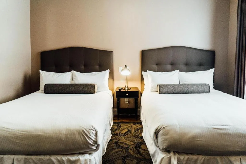 Bed in Hotel Normandie Los Angeles