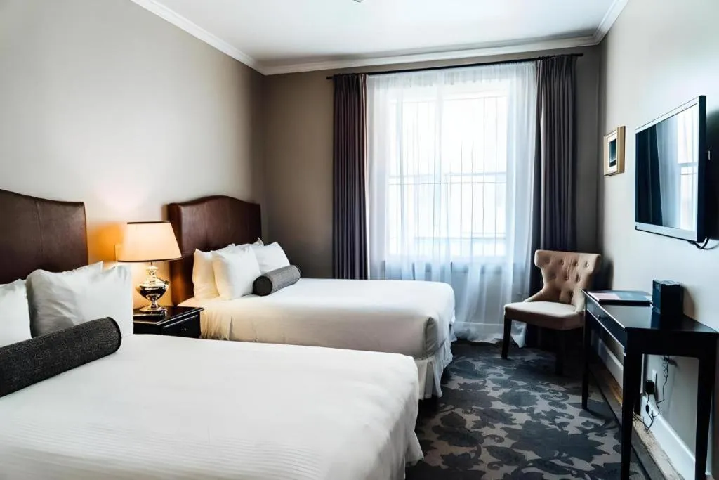 Bed in Hotel Normandie Los Angeles