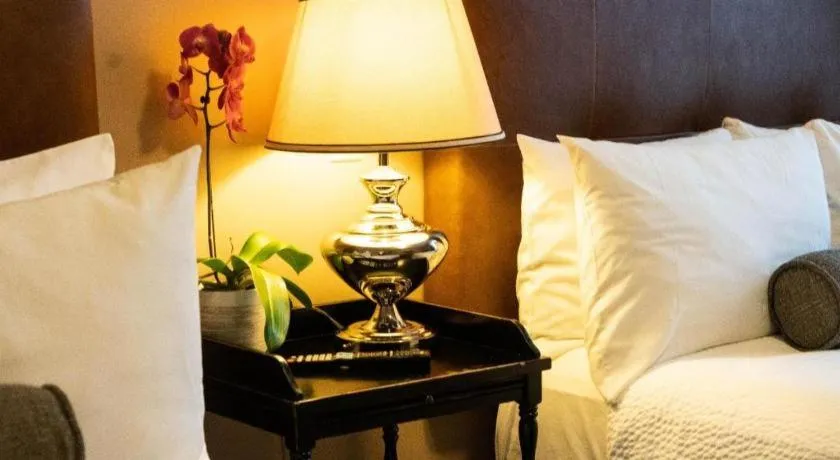 Bed in Hotel Normandie Los Angeles