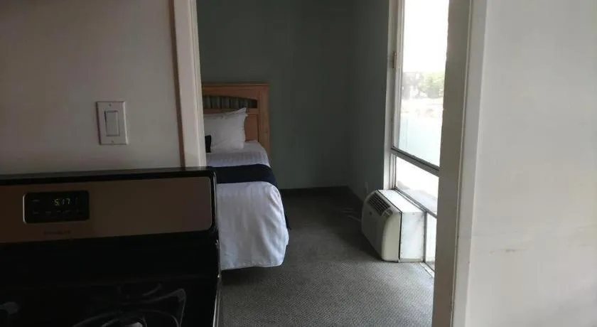 Bed in Highland Gardens Hotel