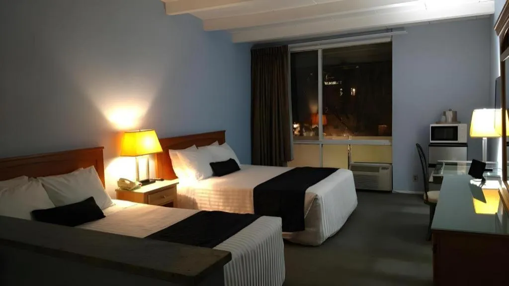 Bed in Highland Gardens Hotel