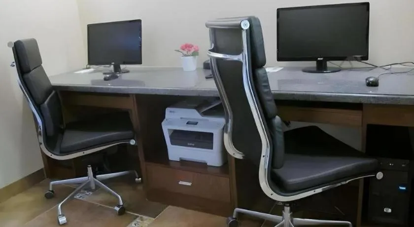 Days Inn by Wyndham Redwater