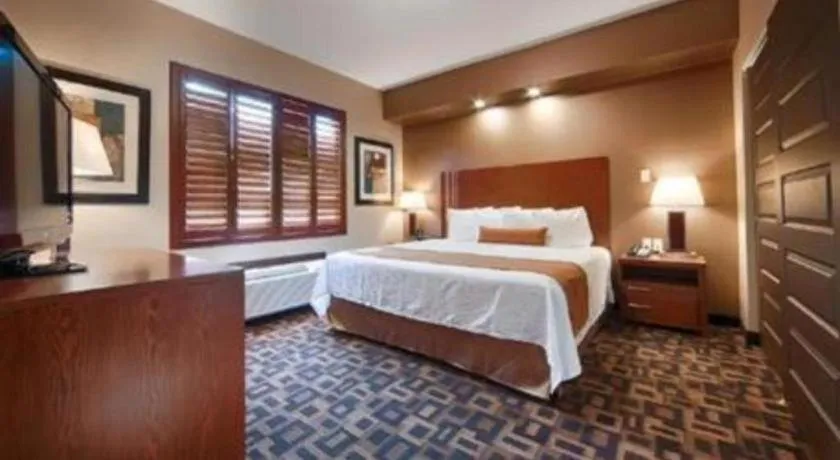 Bed in Days Inn by Wyndham Redwater