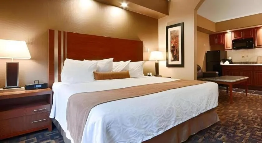 Bed in Days Inn by Wyndham Redwater