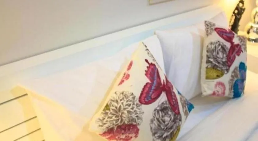 Bed in Chic Hotel Suratthani