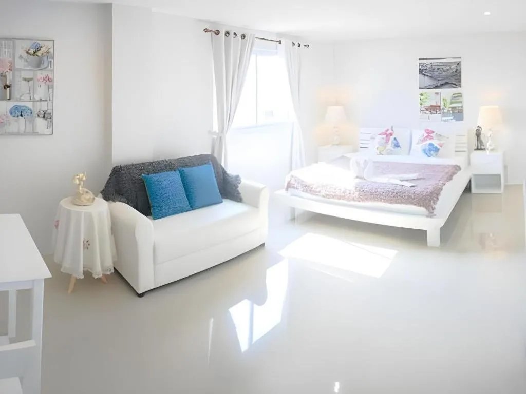 Bed in Chic Hotel Suratthani