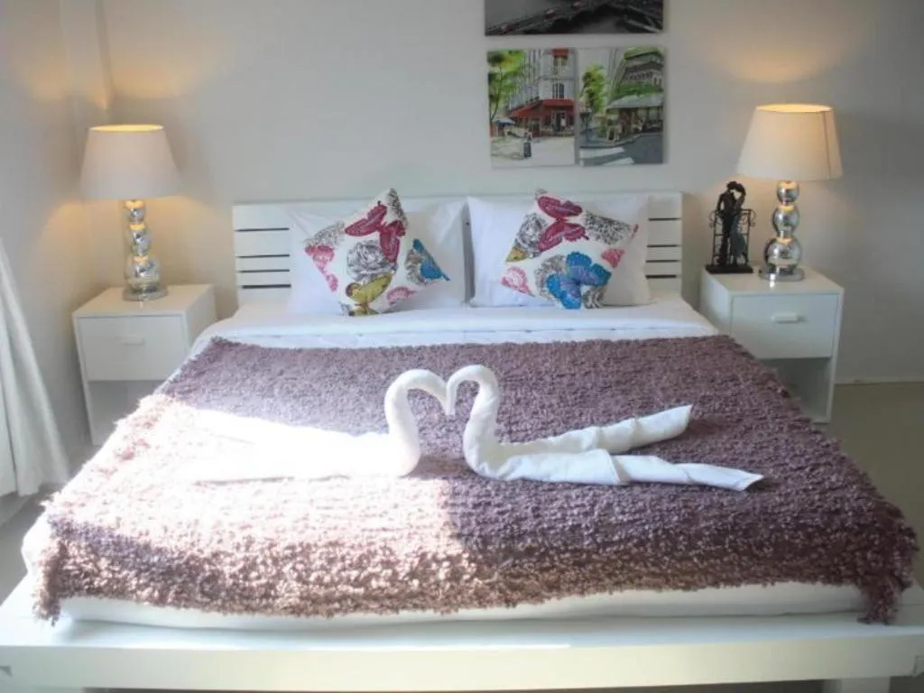 Bed in Chic Hotel Suratthani