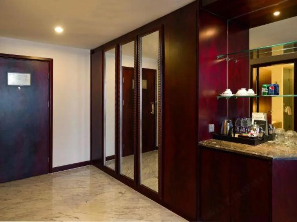 Northwest Petroleum Hotel