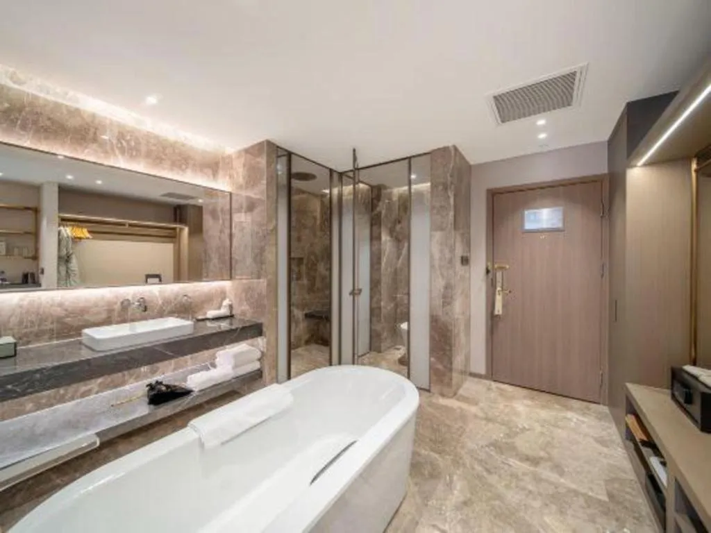 Northwest Petroleum Hotel