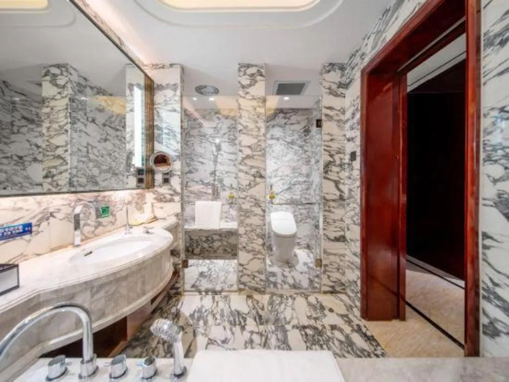 Northwest Petroleum Hotel