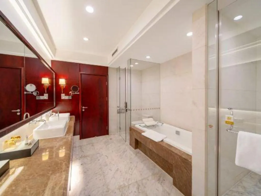 Northwest Petroleum Hotel