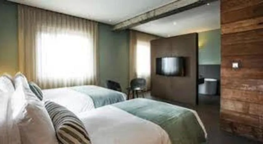 Bed in Everrich Hotel