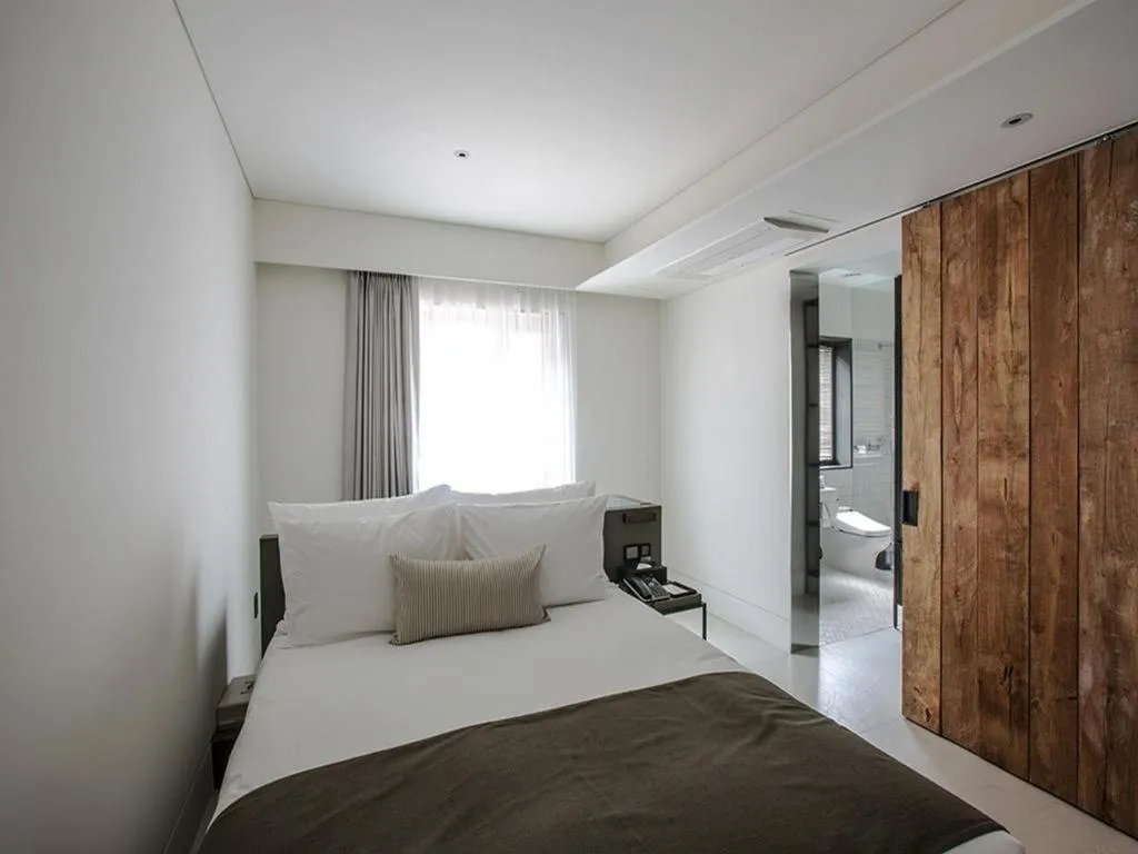 Bed in Everrich Hotel