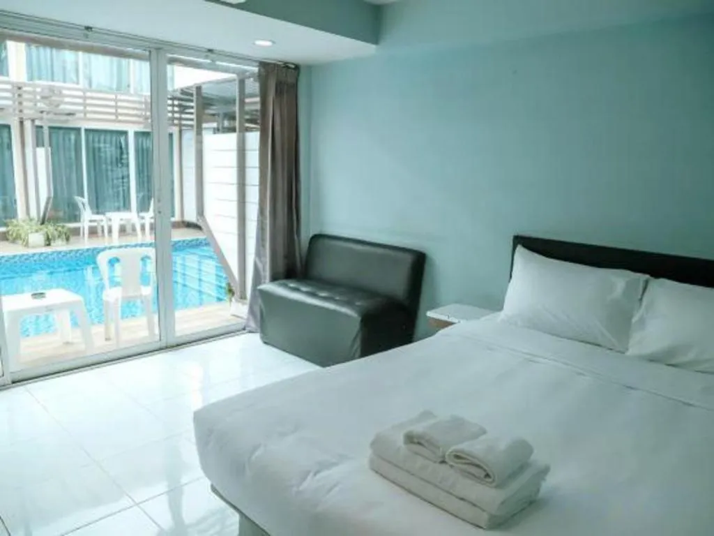 Bed in Pool Villa @Donmueang