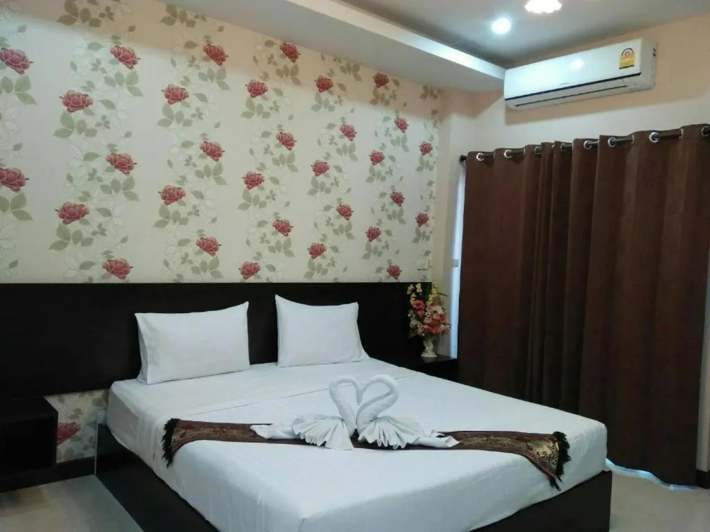 Bed in Le Parc Wangnang Hotel