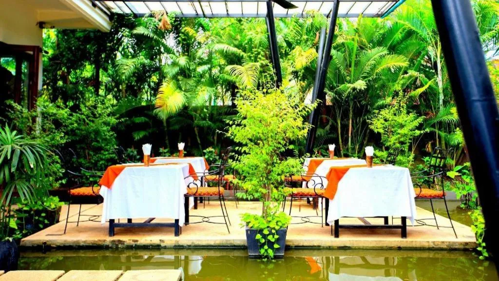 La Residence Blanc D' Angkor