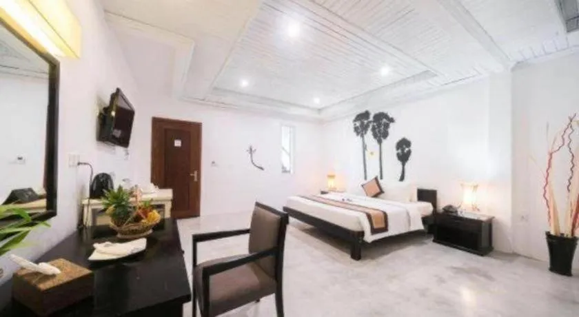 Bed in La Residence Blanc D' Angkor