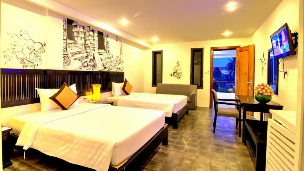 Bed in La Residence Blanc D' Angkor