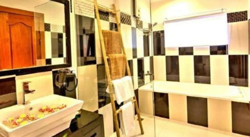 Bed in La Residence Blanc D' Angkor