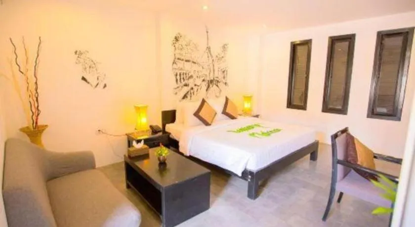 Bed in La Residence Blanc D' Angkor