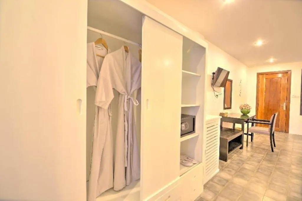 La Residence Blanc D' Angkor