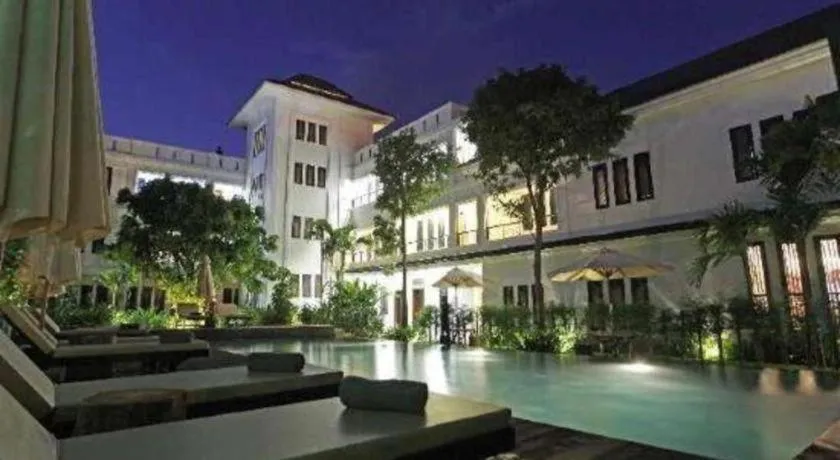 La Residence Blanc D' Angkor