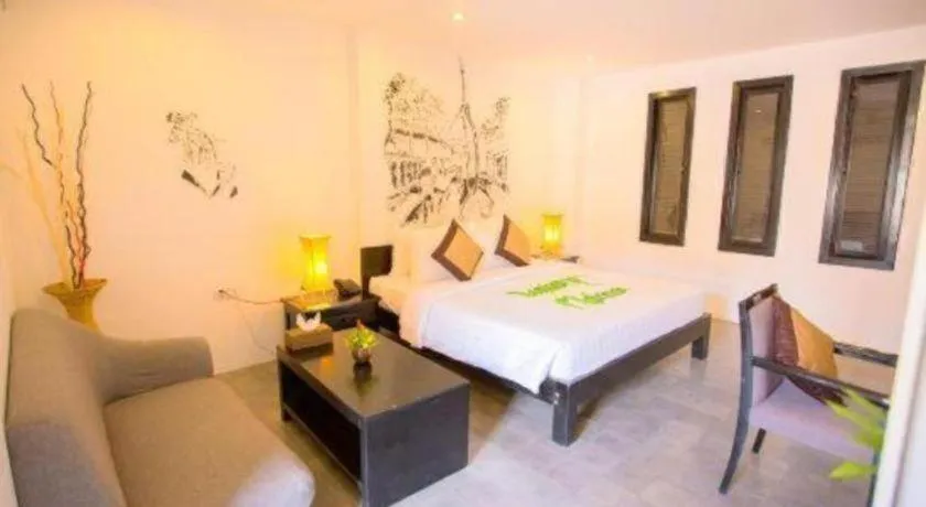 Bed in La Residence Blanc D' Angkor