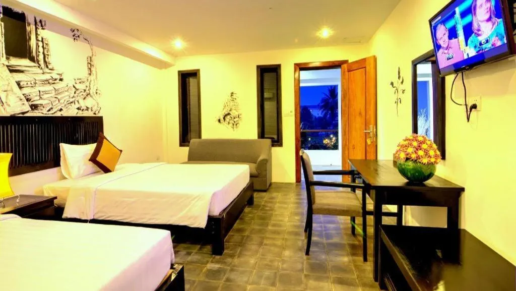 Bed in La Residence Blanc D' Angkor