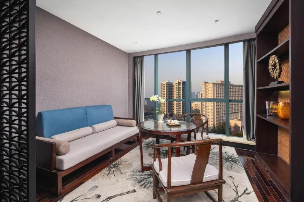 Yiwu Orange Boutique Hotel