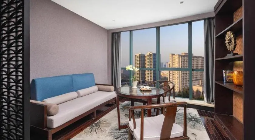 Yiwu Orange Boutique Hotel