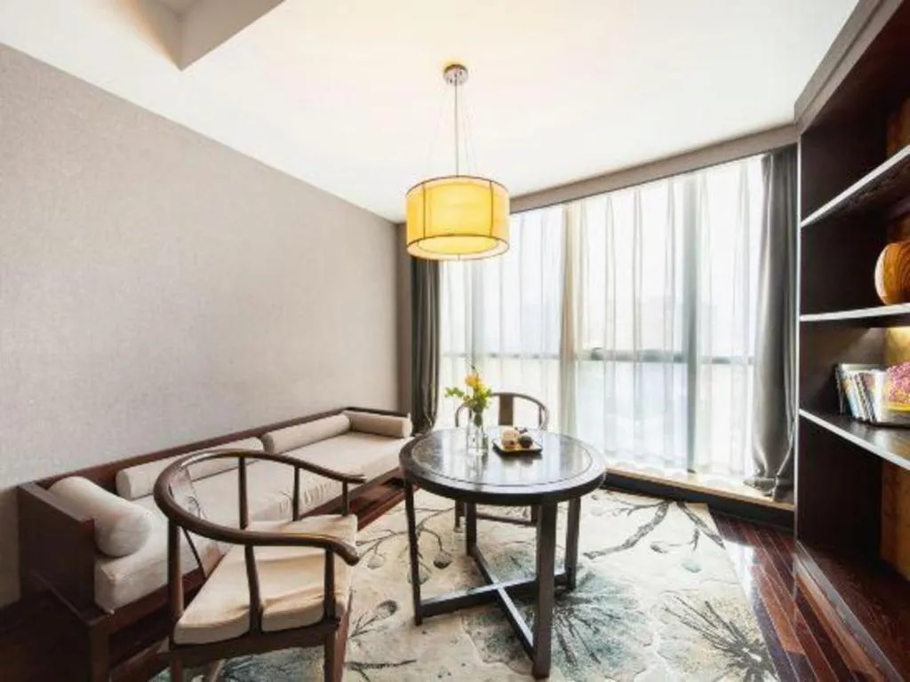 Yiwu Orange Boutique Hotel