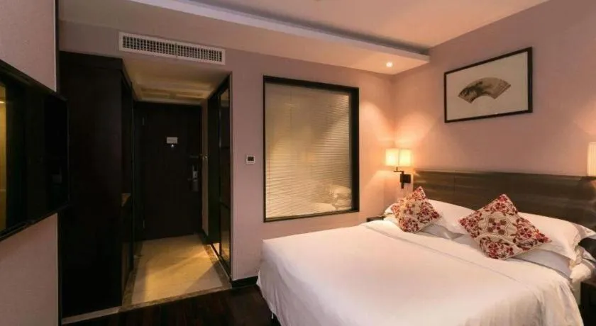 Yiwu Orange Boutique Hotel