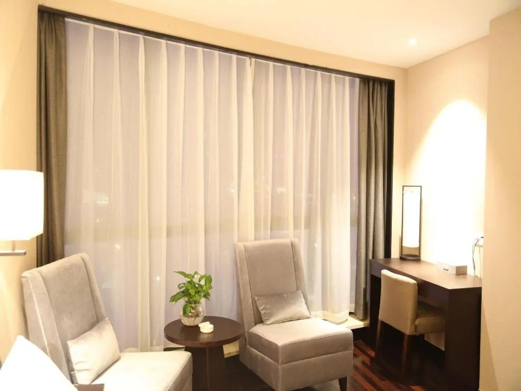 Yiwu Orange Boutique Hotel