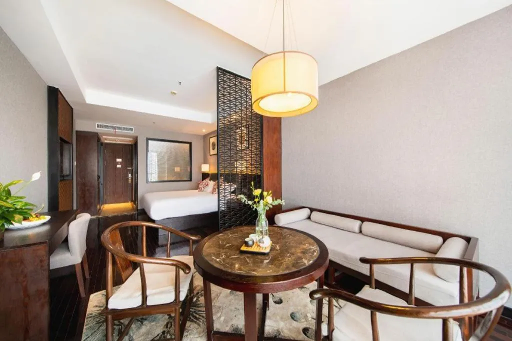 Yiwu Orange Boutique Hotel
