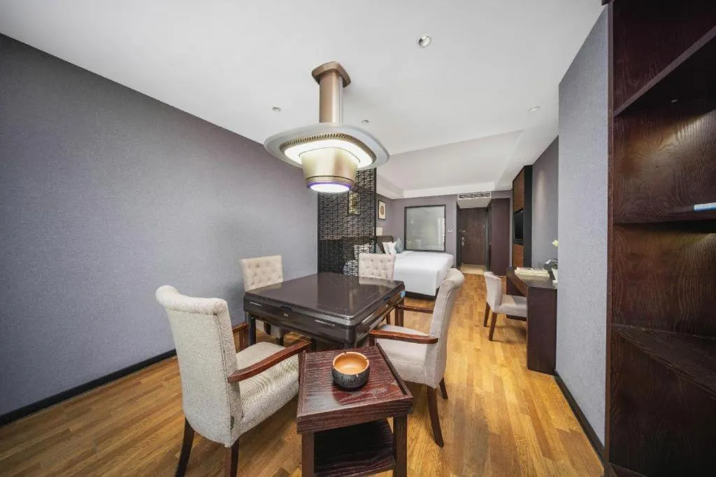 Yiwu Orange Boutique Hotel