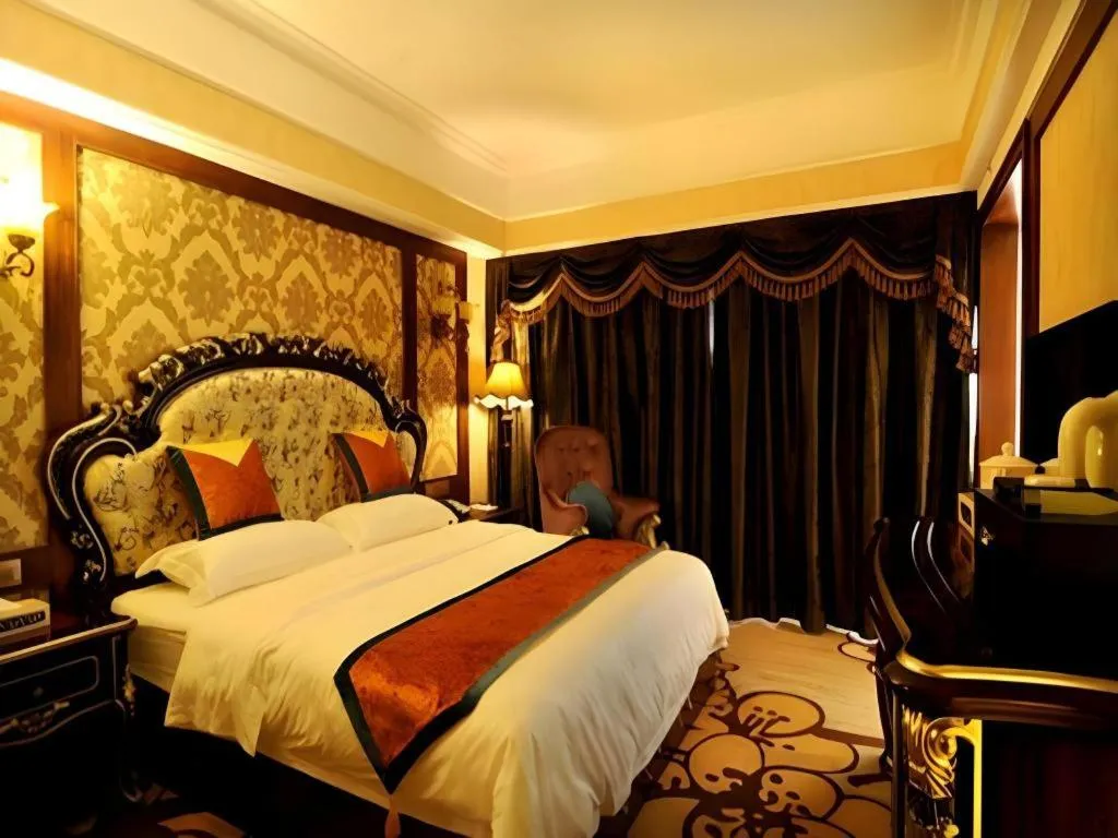 Bed in Chengdu French Theme Gold Palace